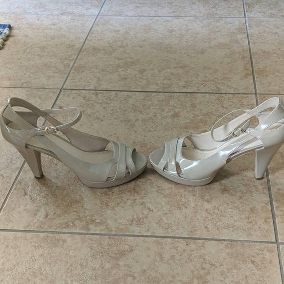 Franco Sarto nude ankle strap heels - Picture 2 of 5
